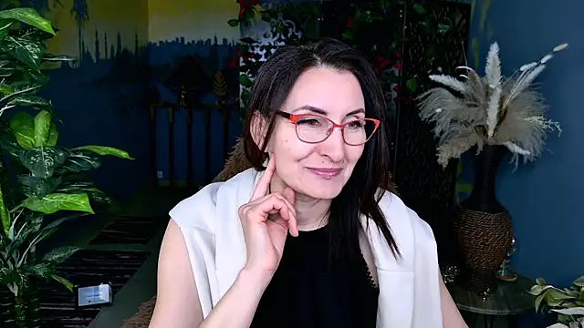 Snapshot of UnaTerra chatting on 03-23-26, 05:29 UnaTerra online show from 03-23-26, 05:29