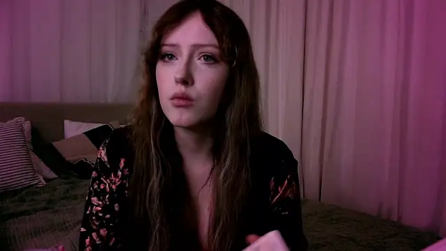 Snapshot of rosy_petal chatting on 02-26-26, 01:11 rosy petal online show from 02-26-26, 01:11