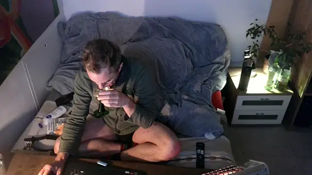 EdelHolz91 online show from 11-28-25, 03:12