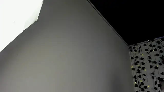 Snapshot of Miss__pretty chatting on 09-09-25, 08:18 Miss pretty online show from 09-09-25, 08:18