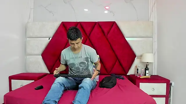 Kity spiderr online show from 04-04-26, 12:23