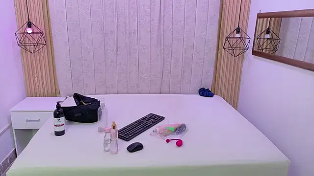 Kity spiderr online show from 10-30-25, 12:58