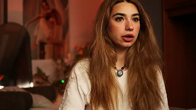 ItalianGirl online show from 03-15-26, 08:27