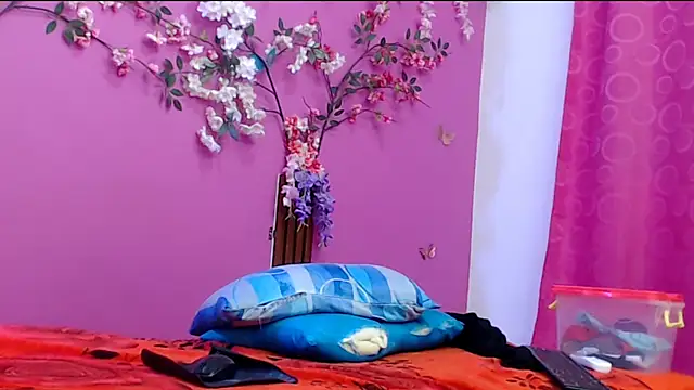 skinnysofia18 online show from 10-10-25, 01:01