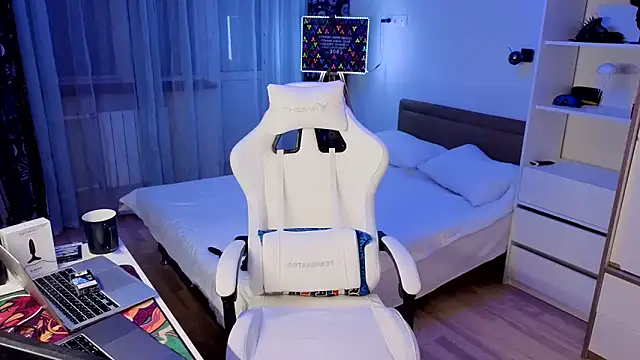 c10h15on1 online show from 02-19-26, 04:09