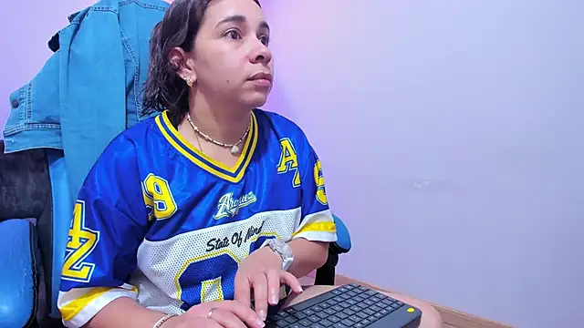 Snapshot of CataleyaAmaya chatting on 09-27-25, 12:55 CataleyaAmaya online show from 09-27-25, 12:55