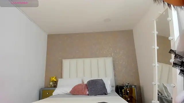 KaylieBrooks online show from 09-30-25, 07:42