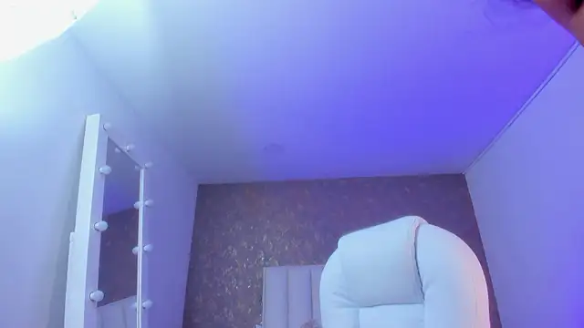 KaylieBrooks online show from 12-04-25, 07:24