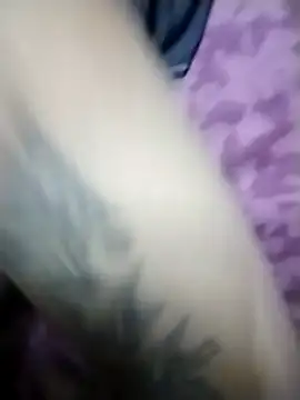 Snapshot of Efrain6996 chatting on 11-27-25, 05:57 Efrain6996 online show from 11-27-25, 05:57