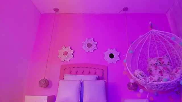 CannelaSmith online show from 10-11-25, 06:31