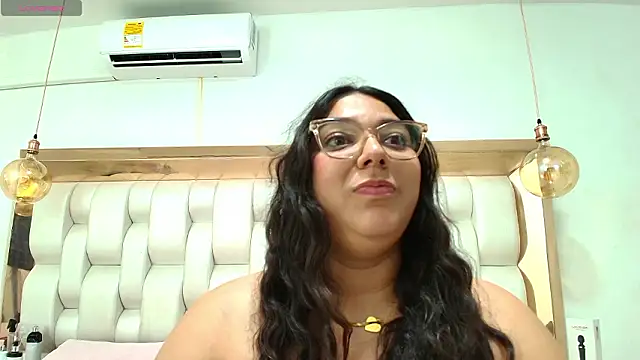 Snapshot of TiffantyAndStacy chatting on 01-17-26, 08:01 TiffantyAndStacy online show from 01-17-26, 08:01