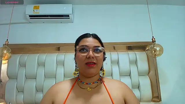 TiffantyAndStacy online show from 10-23-25, 07:56