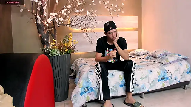 Mycandyfor You online show from 09-23-25, 03:19