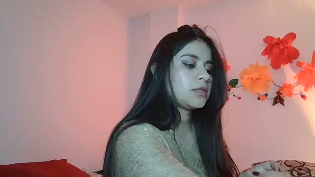 Snapshot of ValerieLove_ chatting on 05-22-26, 11:58 ValerieLove online show from 05-22-26, 11:58