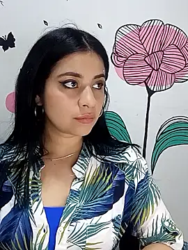 ValerieLove  online show from 10-02-25, 07:39
