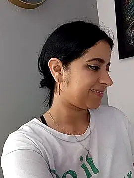 ValerieLove  online show from 11-02-25, 07:30