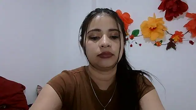 Snapshot of ValerieLove_ chatting on 05-22-26, 11:52 ValerieLove online show from 05-22-26, 11:52