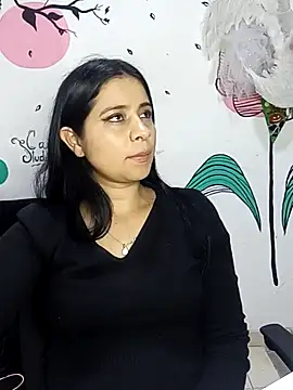 ValerieLove  online show from 11-07-25, 07:51