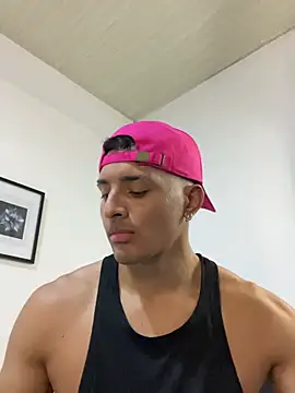 Snapshot of Smith_Fitness chatting on 05-03-26, 06:00 Smith Fitness online show from 05-03-26, 06:00