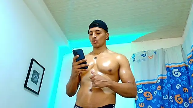 Snapshot of Smith_Fitness chatting on 06-03-26, 01:01 Smith Fitness online show from 06-03-26, 01:01