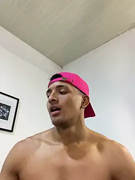 Snapshot of Smith_Fitness chatting on 04-30-26, 03:52 Smith Fitness online show from 04-30-26, 03:52