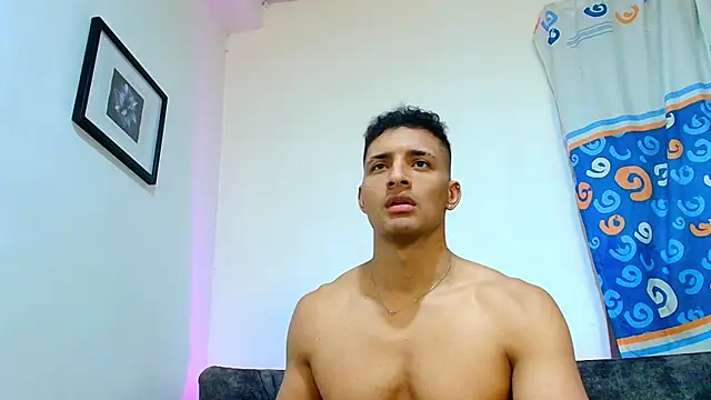 Snapshot of Smith_Fitness chatting on 07-24-26, 11:28 Smith Fitness online show from 07-24-26, 11:28