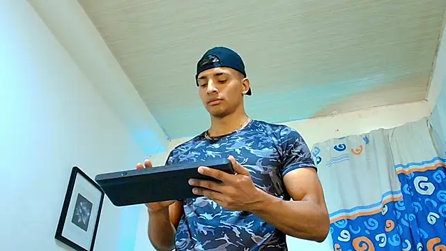 Snapshot of Smith_Fitness chatting on 06-11-26, 03:09 Smith Fitness online show from 06-11-26, 03:09