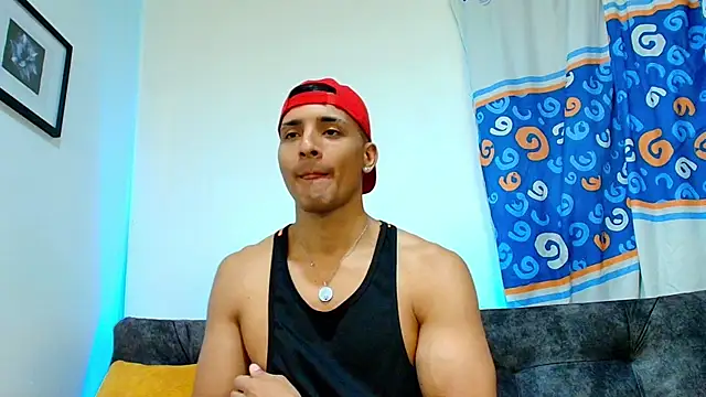 Snapshot of Smith_Fitness chatting on 06-23-26, 12:58 Smith Fitness online show from 06-23-26, 12:58