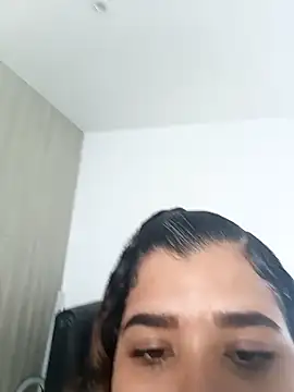 MadissonRizz online show from 10-21-25, 08:08