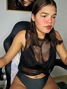 Snapshot of Lina_em chatting on 09-14-25, 01:11 Lina em online show from 09-14-25, 01:11