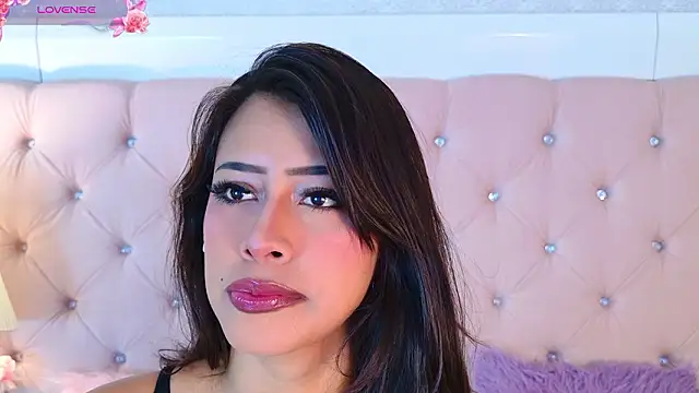 CaterinaRomano online show from 02-05-26, 02:24