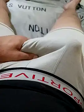 anis3g4 online show from 09-28-25, 03:19