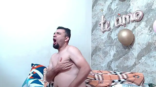 Snapshot of smitdleds1130 chatting on 09-21-25, 02:17 smitdleds1130 online show from 09-21-25, 02:17