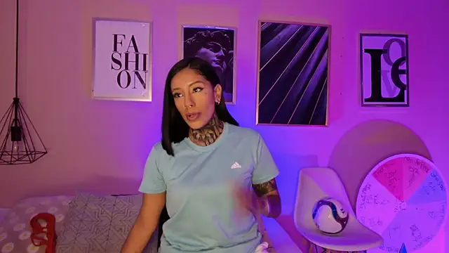 Snapshot of biancaleblanc chatting on 06-18-26, 12:32 biancaleblanc online show from 06-18-26, 12:32
