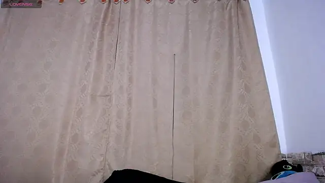 DaraKat18 online show from 04-21-26, 02:03