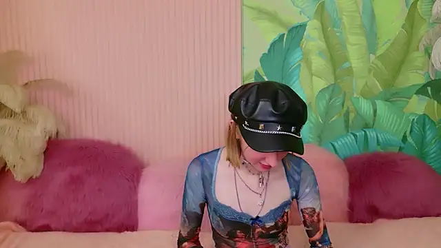 Snapshot of Beverly_Gomes chatting on 02-28-26, 09:03 Beverly Gomes online show from 02-28-26, 09:03