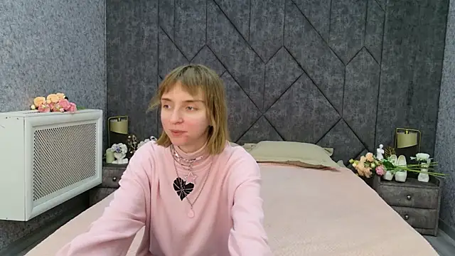 Snapshot of Beverly_Gomes chatting on 02-19-26, 08:17 Beverly Gomes online show from 02-19-26, 08:17