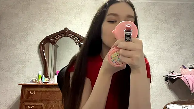 Snapshot of Pikmigirl18 chatting on 10-05-25, 01:46 Pikmigirl18 online show from 10-05-25, 01:46