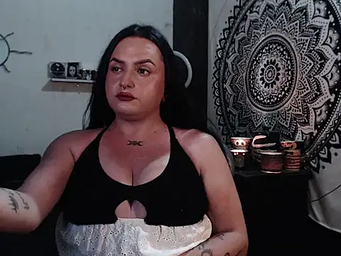 Snapshot of GoddessFabiola chatting on 10-20-25, 01:55 GoddessFabiola online show from 10-20-25, 01:55
