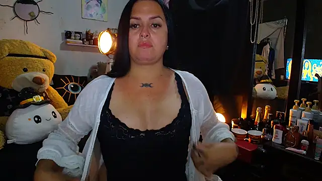 Snapshot of GoddessFabiola chatting on 06-23-26, 10:35 GoddessFabiola online show from 06-23-26, 10:35