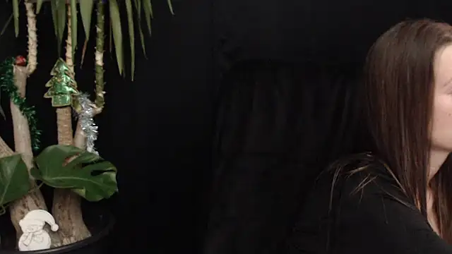 lola skyxh online show from 12-04-25, 09:58