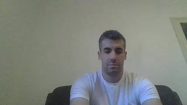 Snapshot of JulioIsHere4you chatting on 10-12-25, 03:24 JulioIsHere4you online show from 10-12-25, 03:24