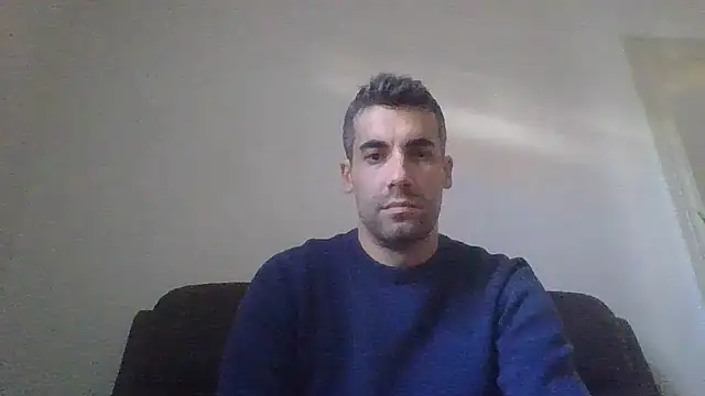 Snapshot of JulioIsHere4you chatting on 10-18-25, 10:28 JulioIsHere4you online show from 10-18-25, 10:28