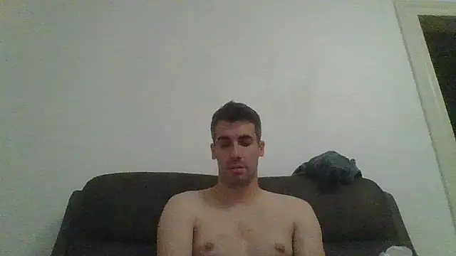 Snapshot of JulioIsHere4you chatting on 09-08-25, 05:56 JulioIsHere4you online show from 09-08-25, 05:56