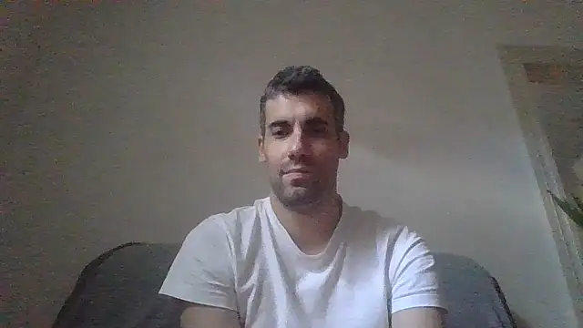 JulioIsHere4you online show from 10-26-25, 01:55