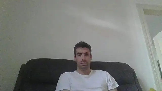 Snapshot of JulioIsHere4you chatting on 10-04-25, 09:22 JulioIsHere4you online show from 10-04-25, 09:22