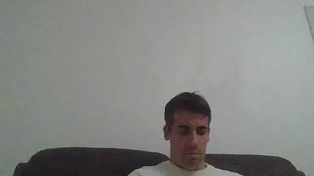 Snapshot of JulioIsHere4you chatting on 10-05-25, 05:36 JulioIsHere4you online show from 10-05-25, 05:36