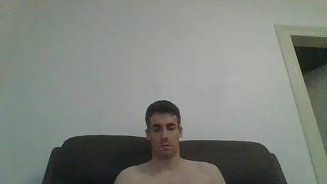 Snapshot of JulioIsHere4you chatting on 09-21-25, 03:50 JulioIsHere4you online show from 09-21-25, 03:50