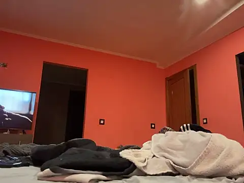 Snapshot of ruberofre chatting on 10-07-25, 11:28 ruberofre online show from 10-07-25, 11:28