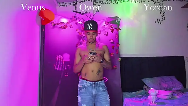 Owen Benkosky online show from 11-24-25, 01:38